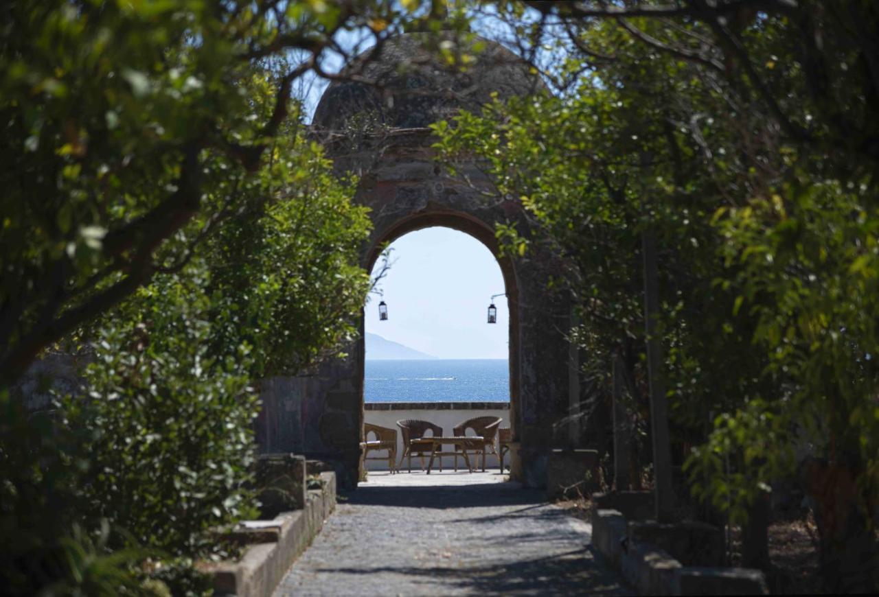 La Poetica In Villa Eldorado Procida Bagian luar foto
